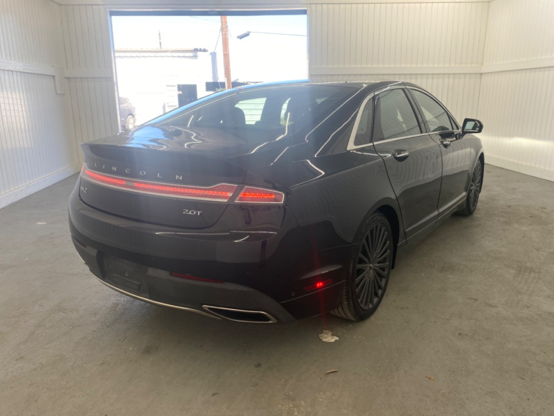 Lincoln MKZ 2018 price $17,995