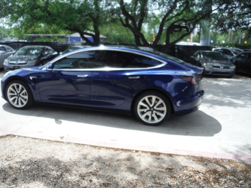 Tesla Model 3 2019 price $21,500