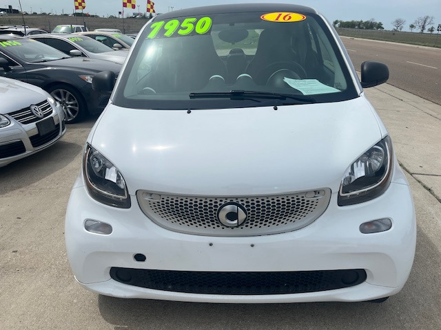 Smart fortwo 2016 price $7,950