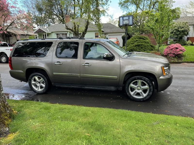 CHEVROLET SUBURBAN 2014 price Call for Pricing.