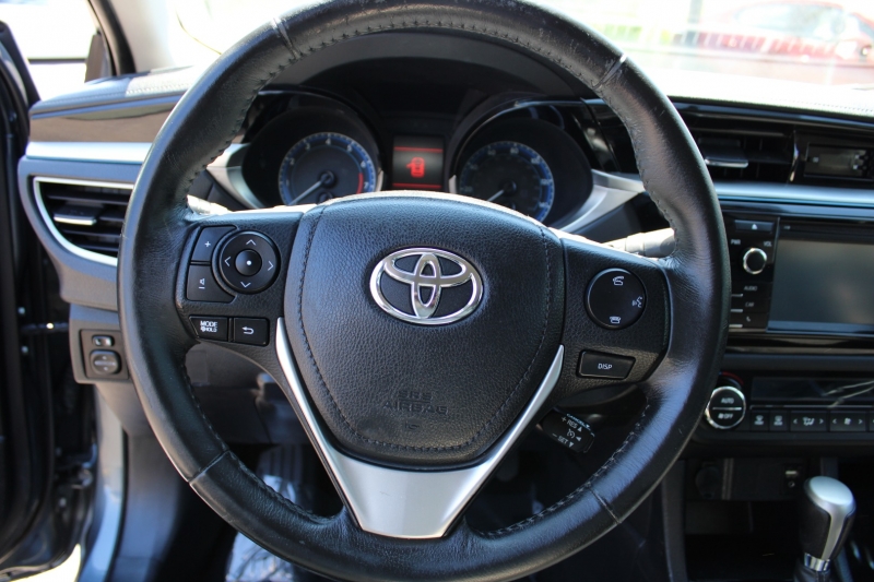 Toyota Corolla 2015 price $14,040