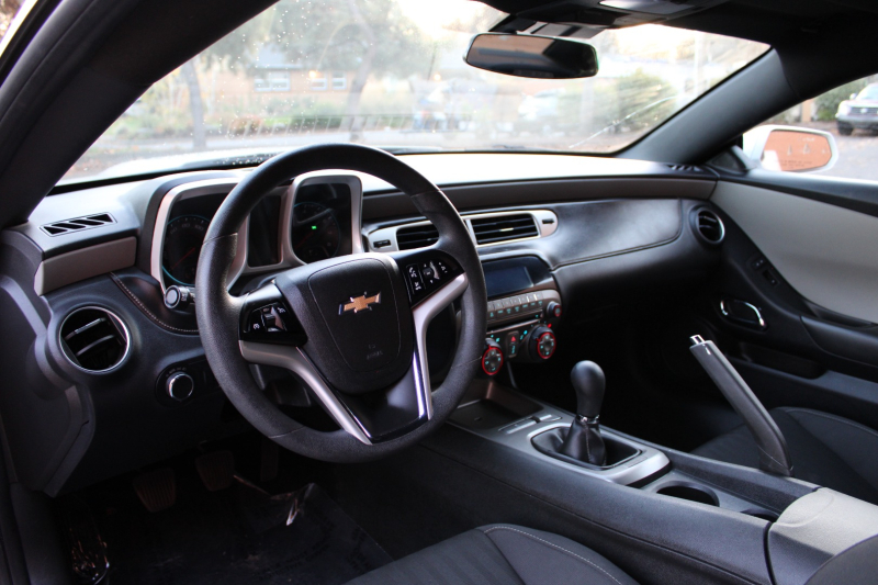 Chevrolet Camaro 2015 price $14,991