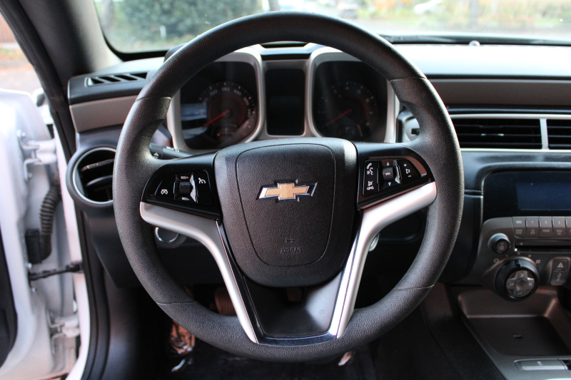 Chevrolet Camaro 2015 price $14,991