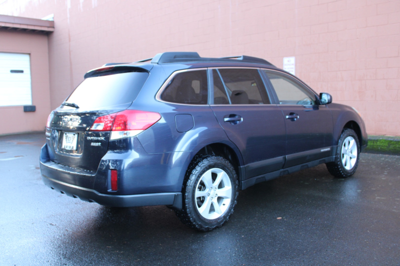 Subaru Outback 2013 price $11,991