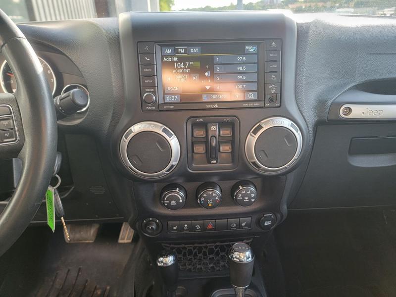 Jeep Wrangler Unlimited 2015 price $22,999