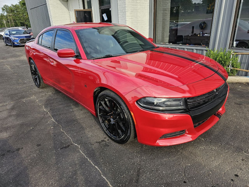 Dodge Charger 2015 price $16,999