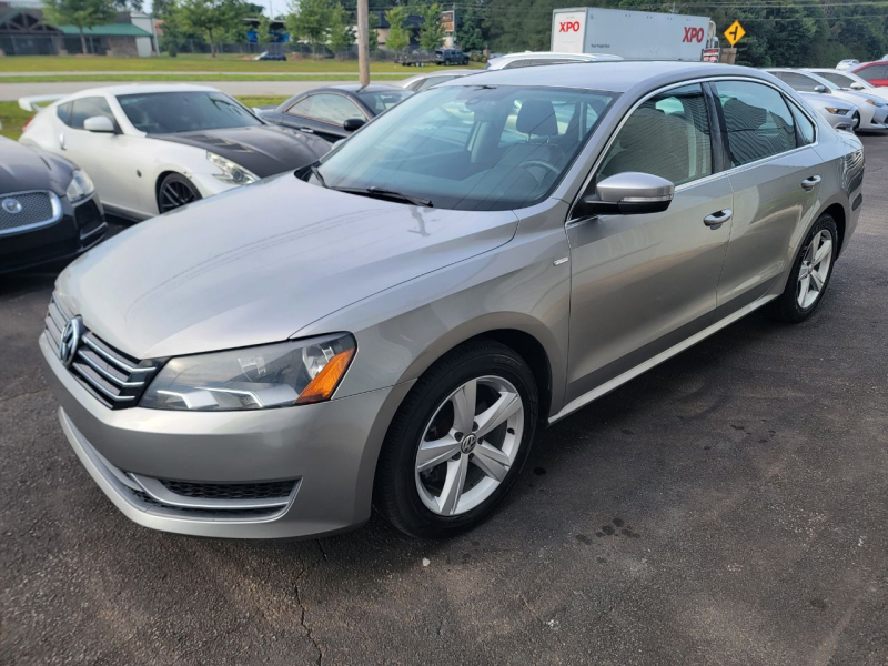 Volkswagen Passat 2014 price $7,999