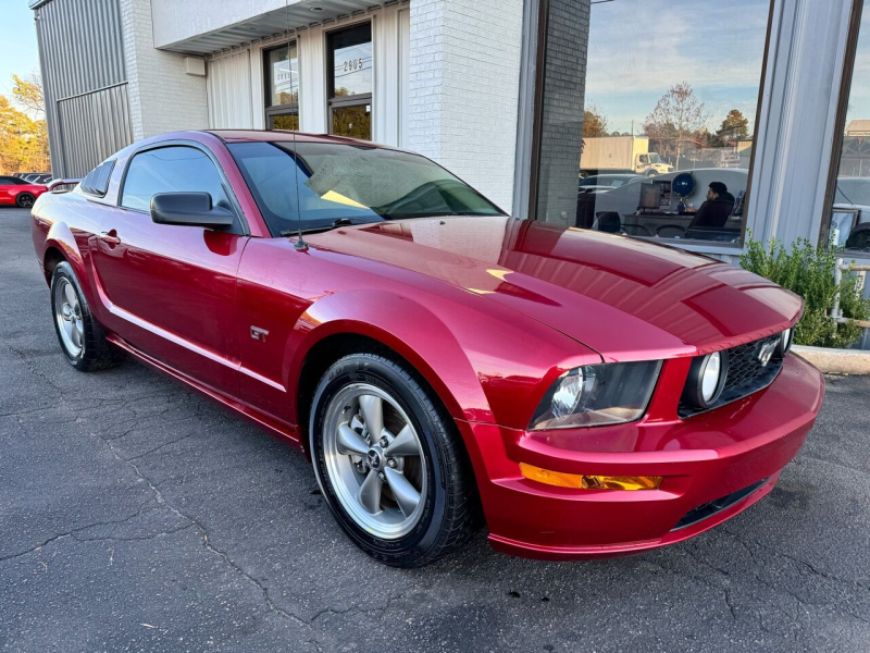 Ford Mustang 2006 price $9,999