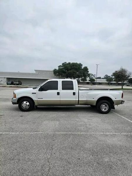 Ford F350 Super Duty Crew Cab 2000 price $9,000