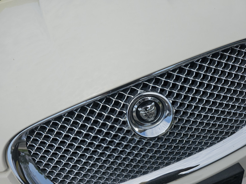 Jaguar XF 2010 price $7,999