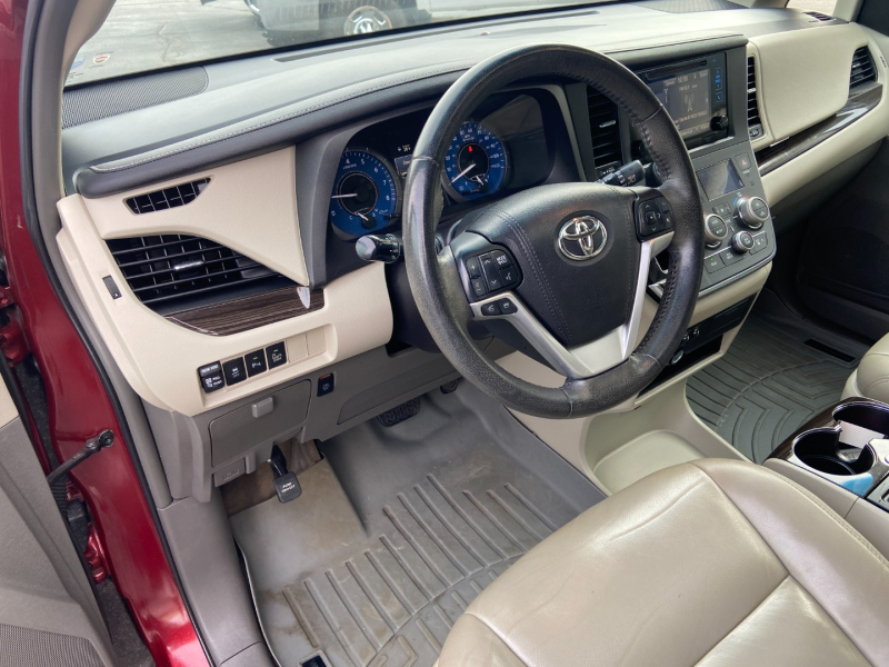 Toyota Sienna 2015 price $19,990