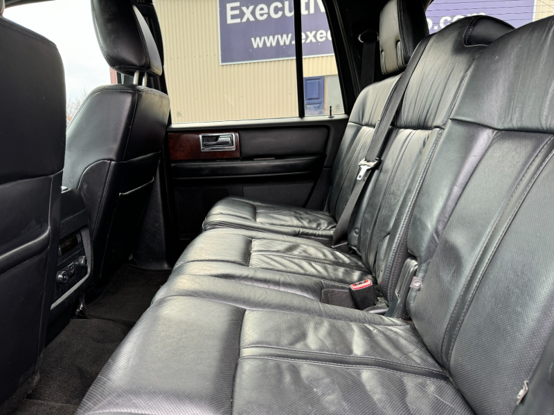 Lincoln Navigator L 2015 price $13,990