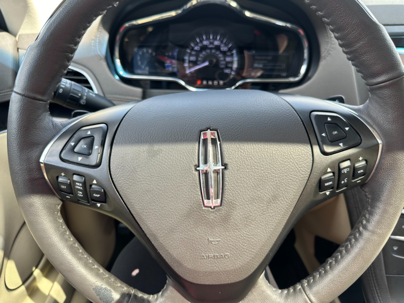 Lincoln MKT 2019 price $18,990