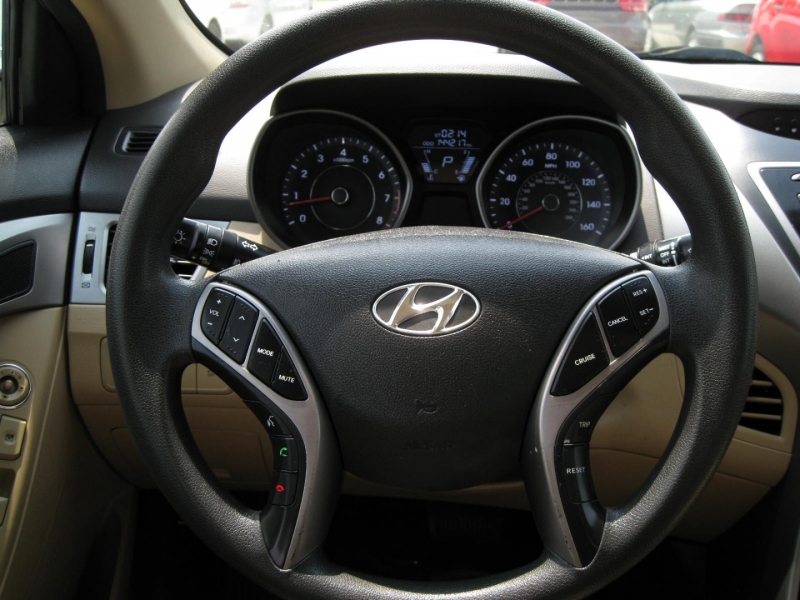Hyundai Elantra 2013 price $7,295 Cash