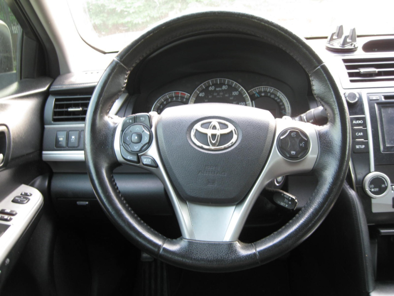 Toyota Camry 2014 price $7,995 Cash