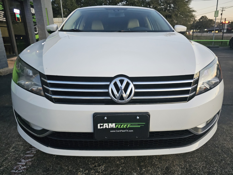 Volkswagen Passat 2015 price $11,998