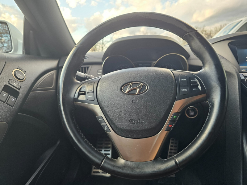 Hyundai Genesis Coupe 2015 price $16,499