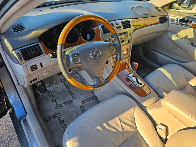 Lexus ES 330 2005 price $9,899