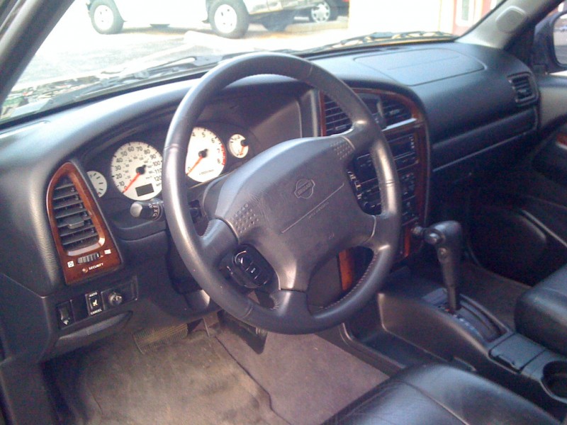 Nissan Pathfinder 2001 price $4,350