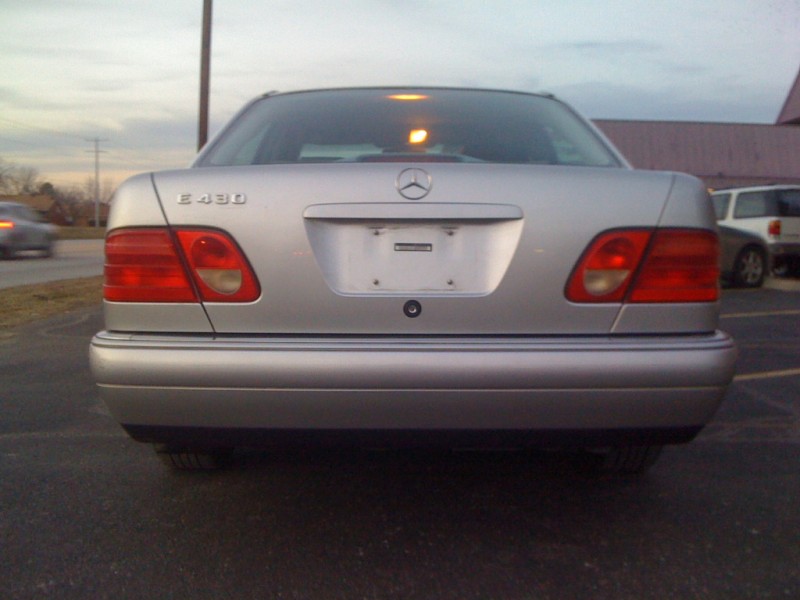 Mercedes-Benz E-Class 1999 price $4,000