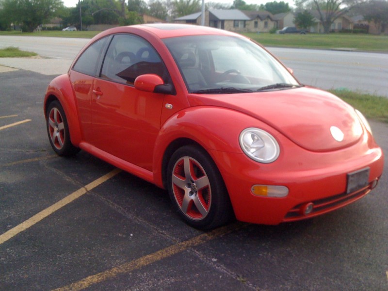 Volkswagen New Beetle 2002 price $3,900