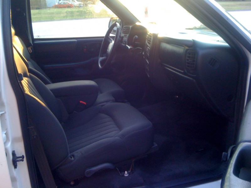 Chevrolet Blazer 2003 price $2,250