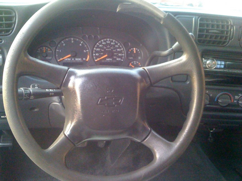 Chevrolet Blazer 2003 price $2,250