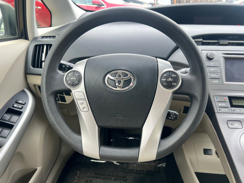 Toyota Prius 2013 price 
