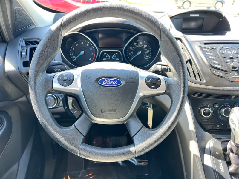 Ford Escape 2015 price $9,595