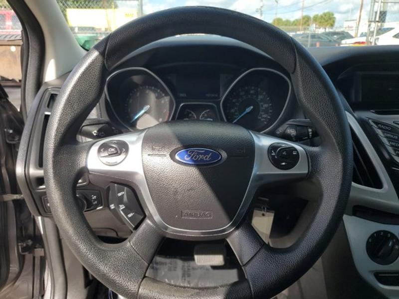 Ford Focus 2014 price $6,995