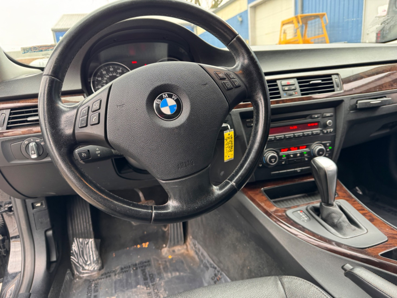BMW 3-Series 2011 price $4,998