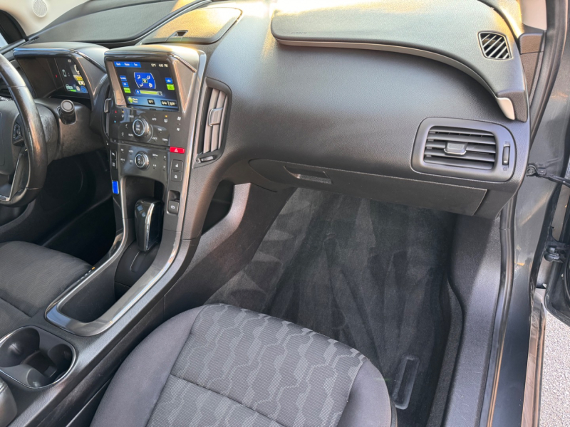 Chevrolet Volt 2015 price $7,998
