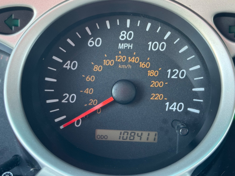 Toyota Highlander 2005 price $9,498