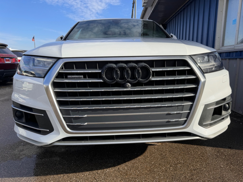 Audi Q7 2017 price $17,998