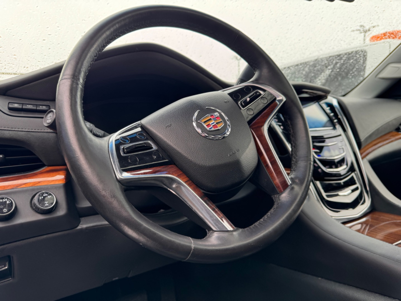 Cadillac Escalade 2015 price $23,998