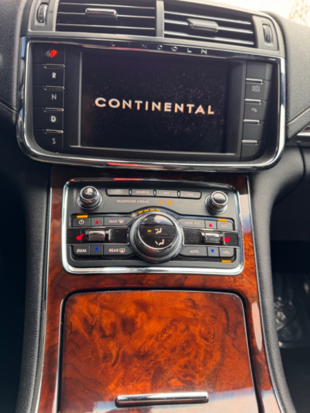 Lincoln Continental 2020 price $16,998