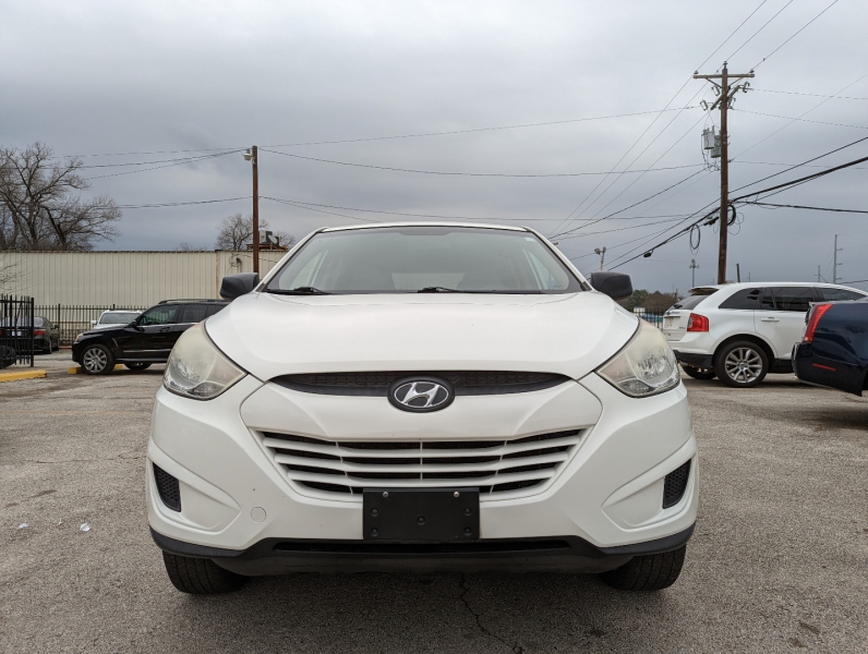 Hyundai Tucson 2012 price $8,500