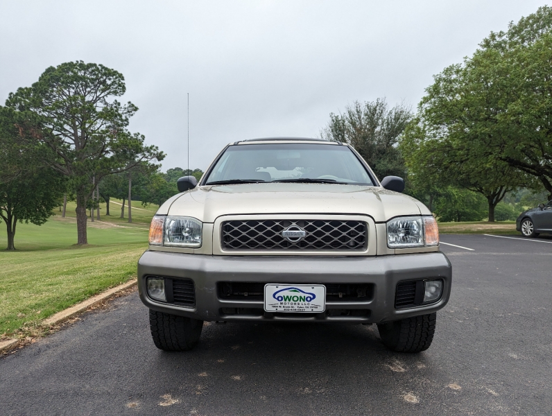 Nissan Pathfinder 2001 price $4,900 Cash