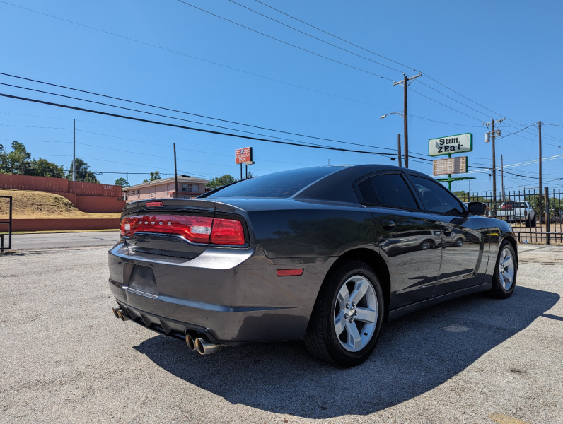 Dodge Charger 2014 price $9,500 Cash