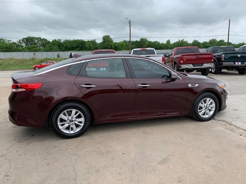 Kia Optima 2016 price $14,000