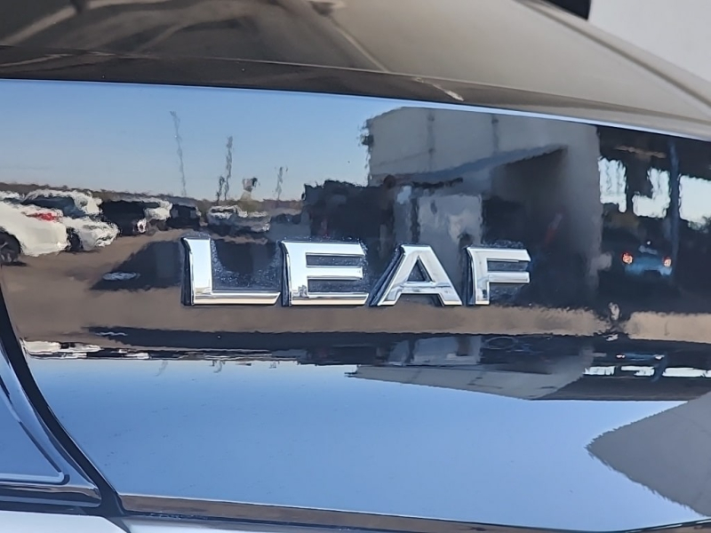 Nissan LEAF 2022 price $17,977