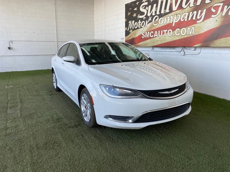 Chrysler 200 2015 price $9,877