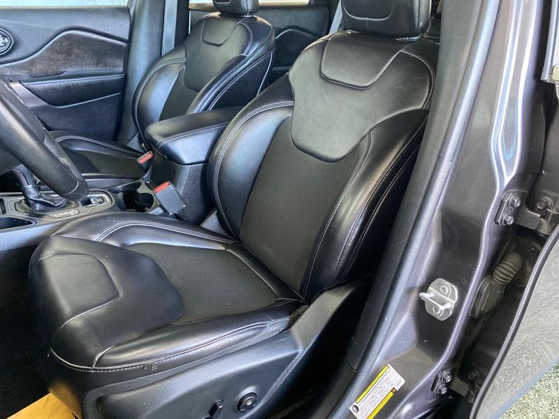 Jeep Cherokee 2019 price $16,477