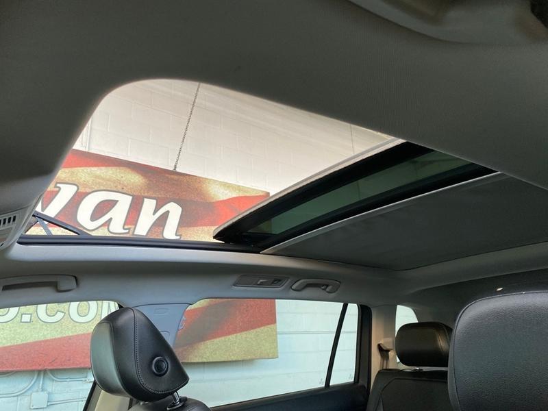 Volkswagen Tiguan 2018 price $18,408