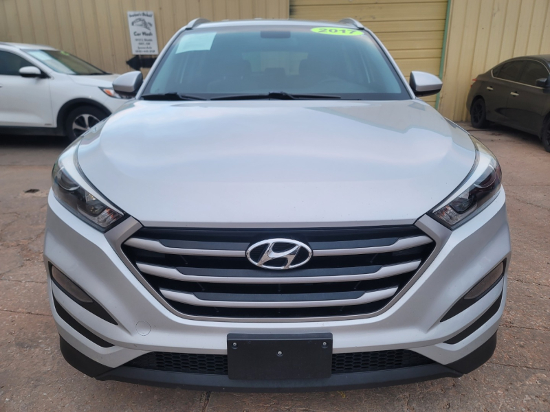 Hyundai Tucson 2017 price $11,000