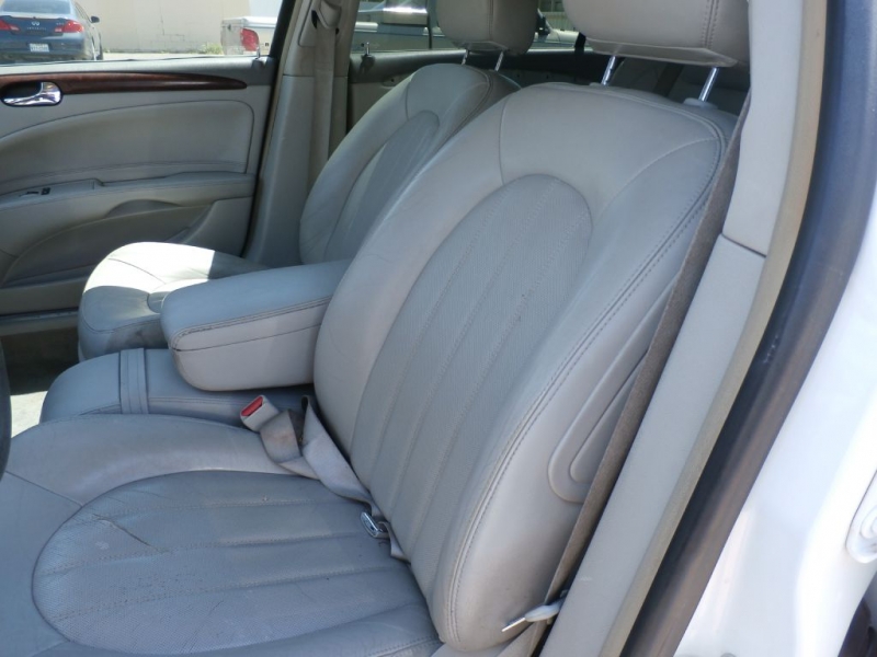 BUICK LUCERNE 2006 price Call for Pricing.
