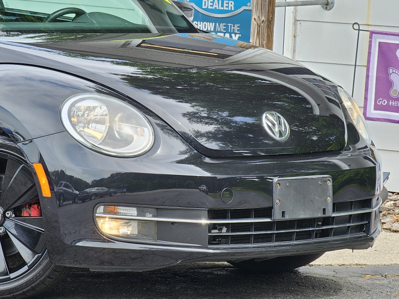 Volkswagen Beetle 2012 price $11,500