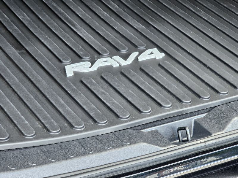 Toyota RAV4 2023 price $34,000