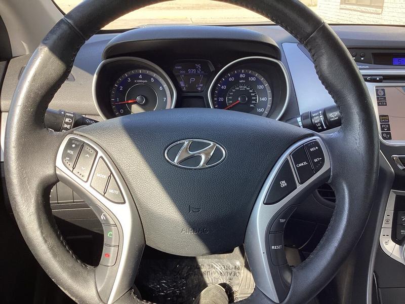 Hyundai Elantra 2012 price $7,290