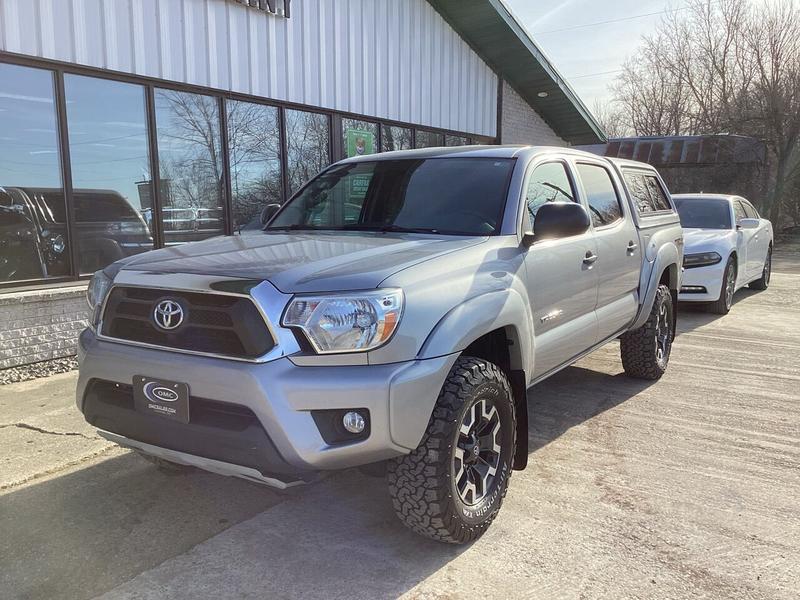Toyota Tacoma 2015 price $21,990